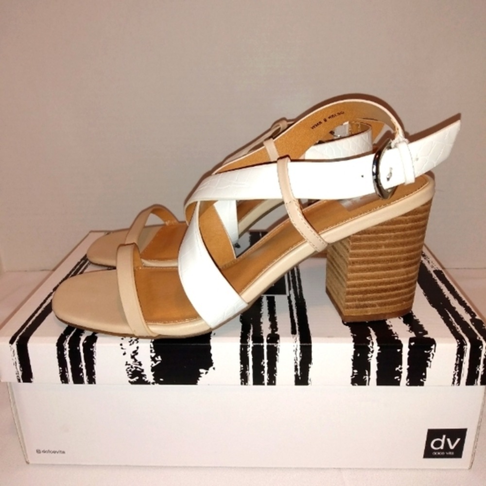 DV Dolce Vita Kelso Block Heel Sandals White Beige Strappy Women Size 9
